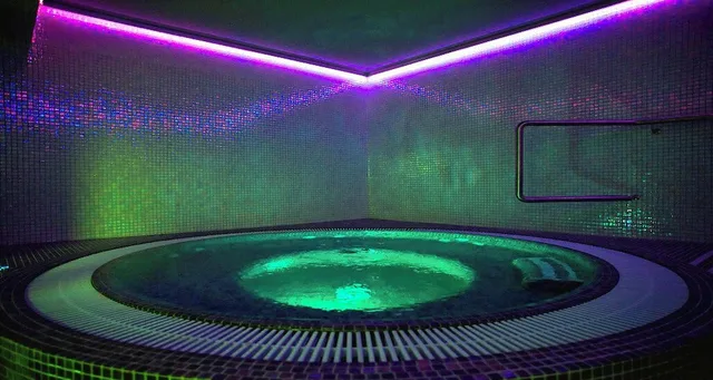 TeoDorka Med & Spa، تورون 22/41