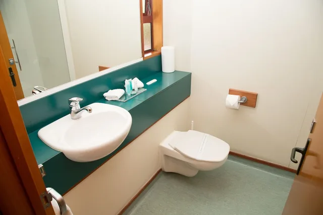 استوديو بسرير كينج وسرير فردي مفردة بسريرين منفصلين، Aspen Lodge Motel 7/10