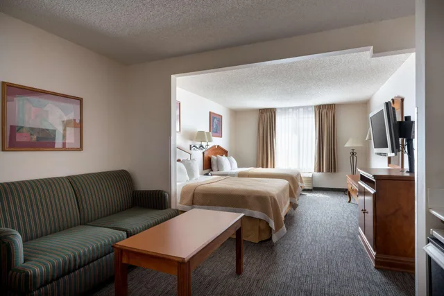 جناح بسريرين كوين، Days Inn & Suites by Wyndham Denver International Airport 2/4