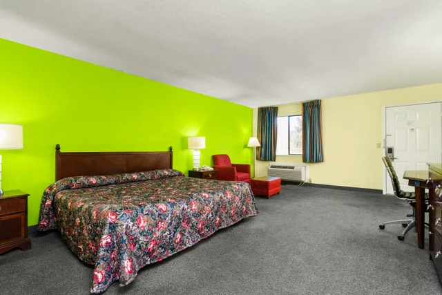غرفة بسرير كينج، Budget Host Inn by Hotel O Portland near I-65 1/2
