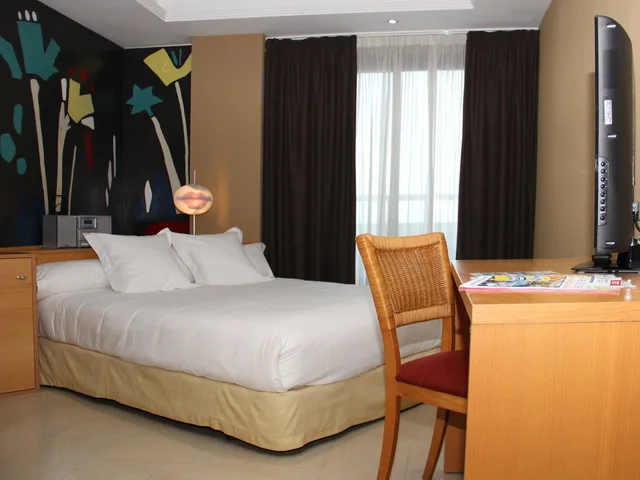 غرفة قياسية بسرير مزدوج أو سريرين منفصلين، Hotel Magic Games 1/3