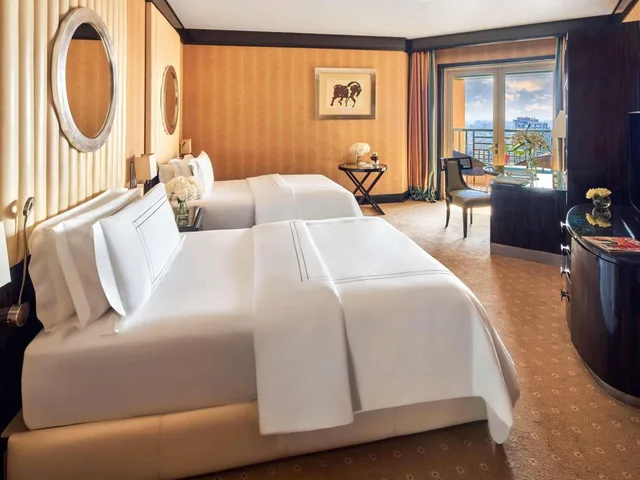 Signature, Fairmont Gold, Lounge Access، Fairmont Nile City Hotel 1/6