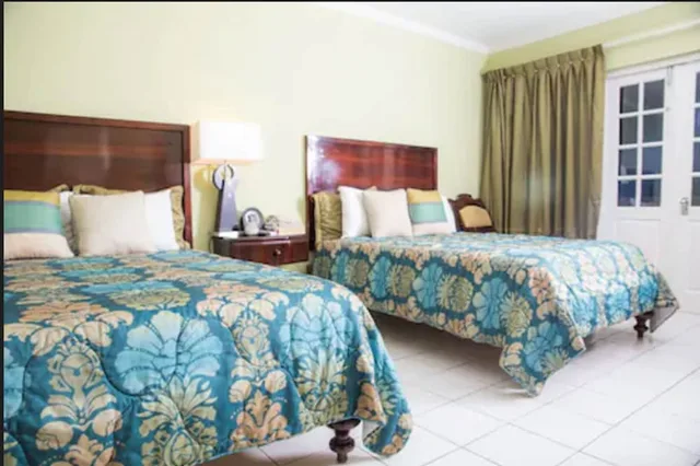 غرفة ديلوكس بسريرين مزدوجين بإطلالة على البحر، The Cardiff Hotel And Spa 2/3