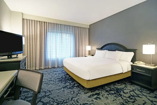 Wellness, Premium, Suite, King Bed، Embassy Suites Charleston 2/3