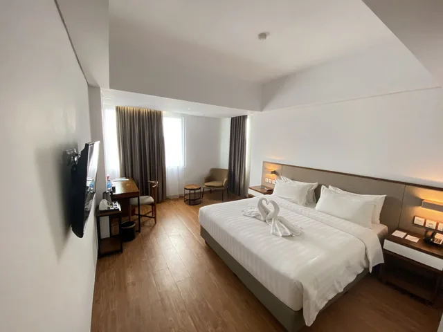 غرفة ديلوكس بسرير كينج، Grand Zuri Ketapang 2/5