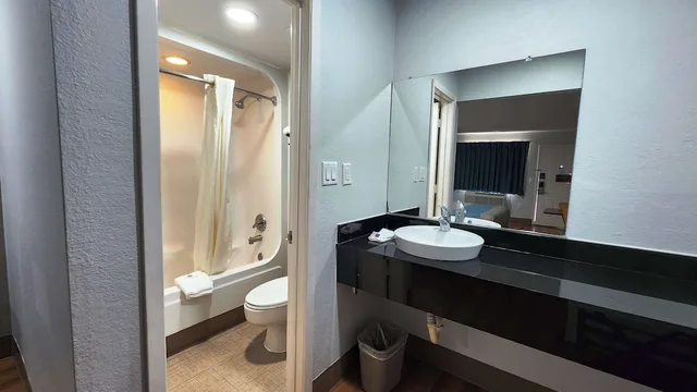 غرفة بسريرين كوين للمدخنين، Motel6 Webster Tx Houston Nasa Lake 6/7