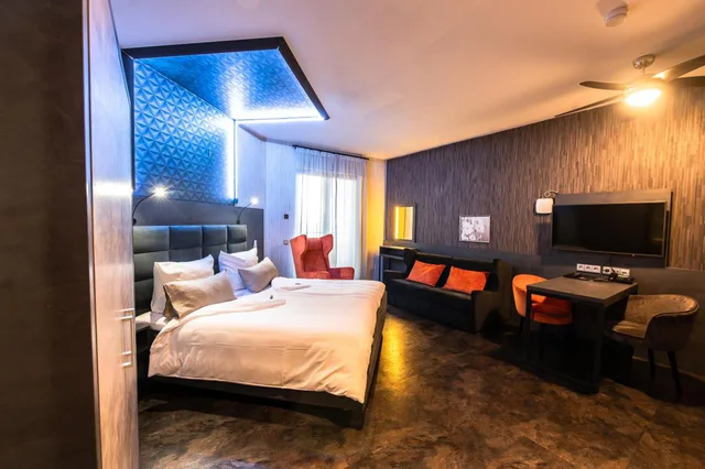جناح جونيور ديلوكس، GS Hotel 4/6