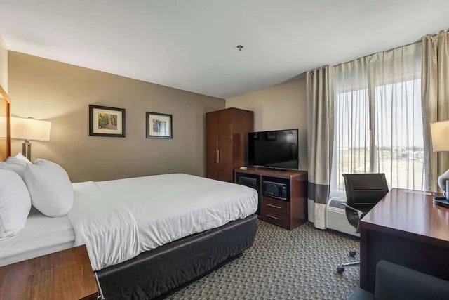 غرفة قياسية بسرير كينج، Comfort Inn and Suites Logan Near University 3/8