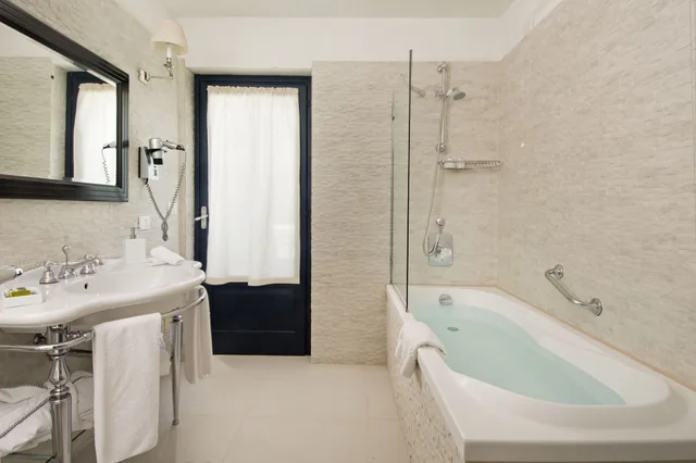 جناح ديلوكس بسرير كينج، Rocco Forte Masseria Torre Maizza 6/8