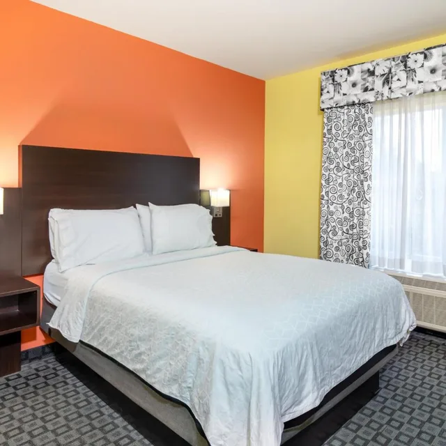 جناح تنفيذي بسرير كينج، Holiday Inn Garland 4/10