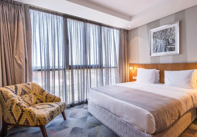 Room, Queen Bed, Holiday Inn Nairobi Two Rivers Mall an IHG Hotel 2/6
