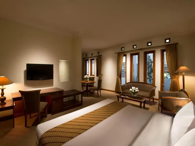 جناح، Sany Rosa Hotel 3/3