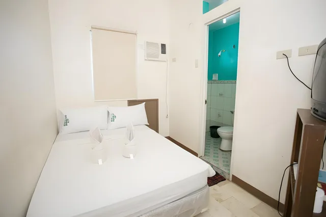 غرفة قياسية بسرير كوين، Gv Hotel Dipolog City 2/3