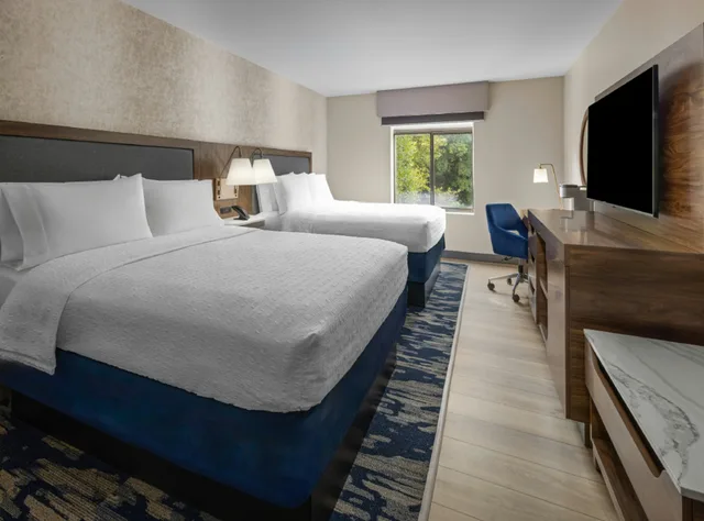 غرفة بسريرين كوين، Hampton Inn & Suites Richmond/Glenside 1/3