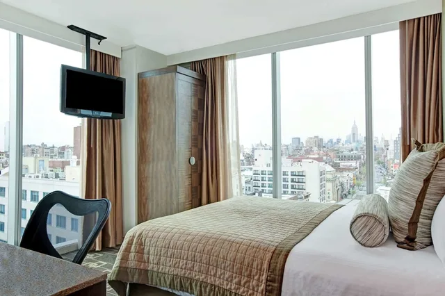 غرفة سوبيريور بسرير كوين، Wyndham Garden Chinatown Hotel 2/5