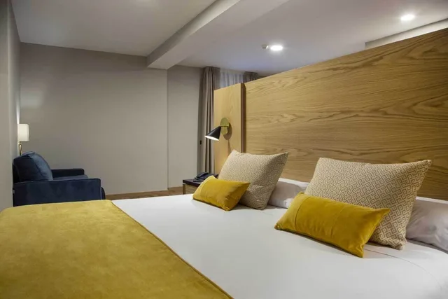 غرفة سوبيريور بسرير كوين، Hotel Zentral Mayoral Toledo 1/3