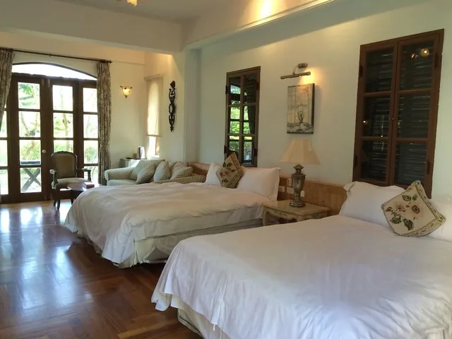 Deluxe, Quadruple, 2 Double Beds, Garden View, Courtyard Area، Tuscany Resort 2/2