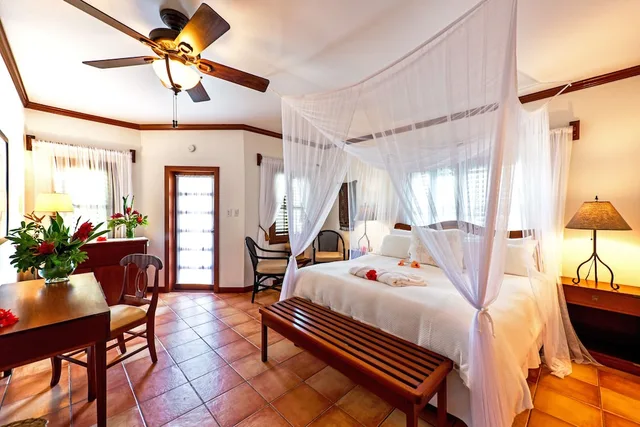 Palm, King Bed، Victoria House 1/3