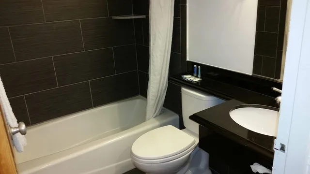 Standard, 2 Queen Beds, Rodeway Inn San Francisco City Center 6/10