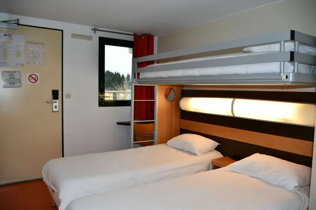 غرفة قياسية بثلاثة أسرّة، Hotel Premiere Classe Nevers - Varennes Vauzelles 1/4