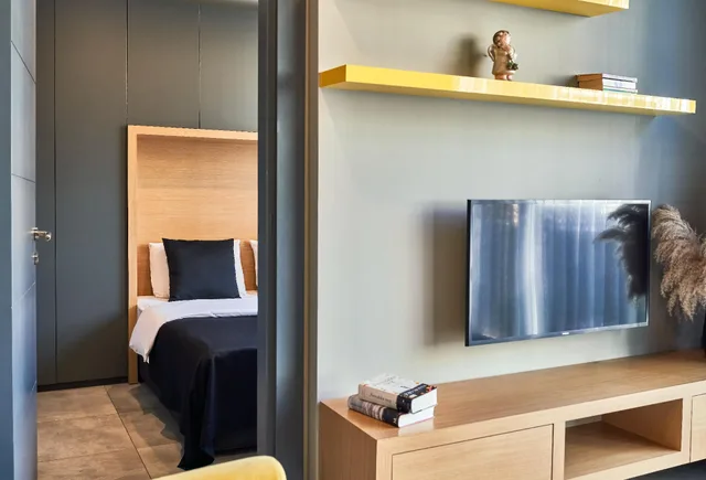 جناح سوبيريور بسرير كينج مع أريكة، Loft 1502 2/3