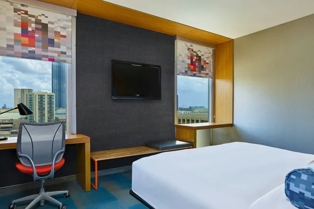 Room, Aloft Houston Galleria Hotel 1/2