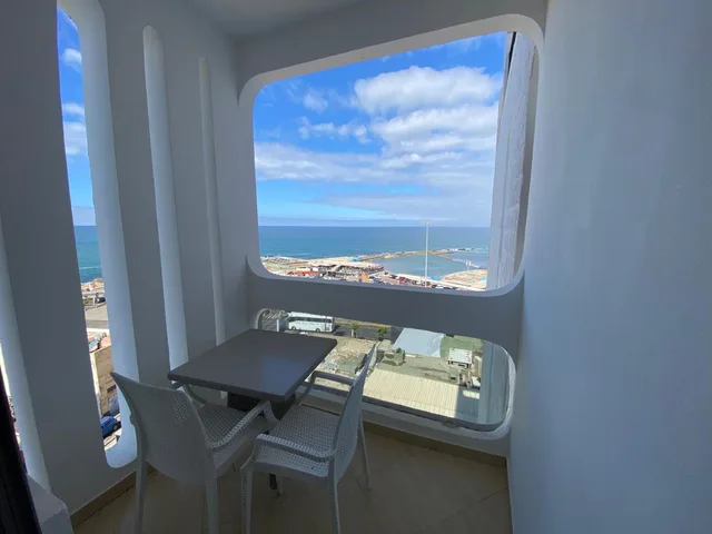 غرفة بسريرين منفصلين بحوض استحمام، Azur Hotel 6/7