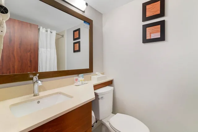 غرفة قياسية بسريرين كوين، Comfort Inn Manchester Airport 7/9