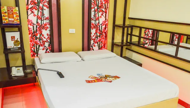غرفة تنفيذية بسرير كوين، Hotel Sogo Wood Street Pasay 2/7