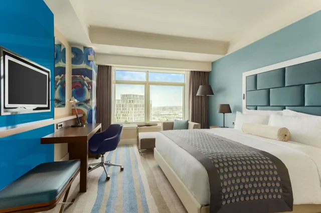 غرفة بسرير كينج بشرفة للمدخنين، Wyndham Grand Istanbul Europe 5/10