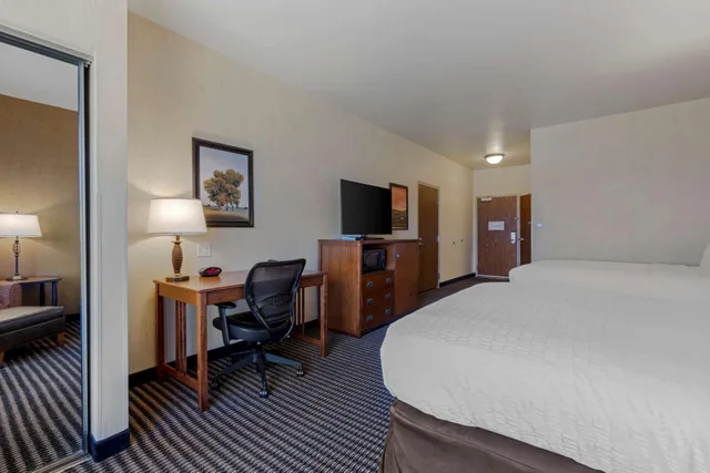 جناح بسريرين كوين مع أريكة، Best Western Plus Bryce Canyon Grand Hotel 1/3