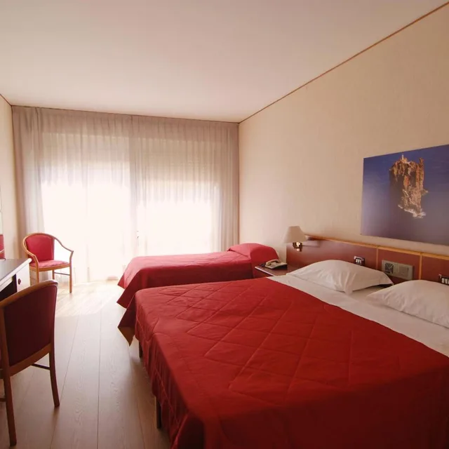 غرفة ثلاثية، Torre Normanna 4/6