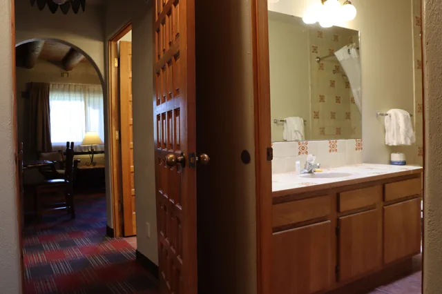 Executive, Suite, King and Queen Bed, Sagebrush Inn Suites 4/4