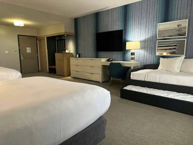 استوديو عائلي بسريرين كوين، SunCoast Park Hotel Anaheim Resort, Tapestry by Hilton 2/2