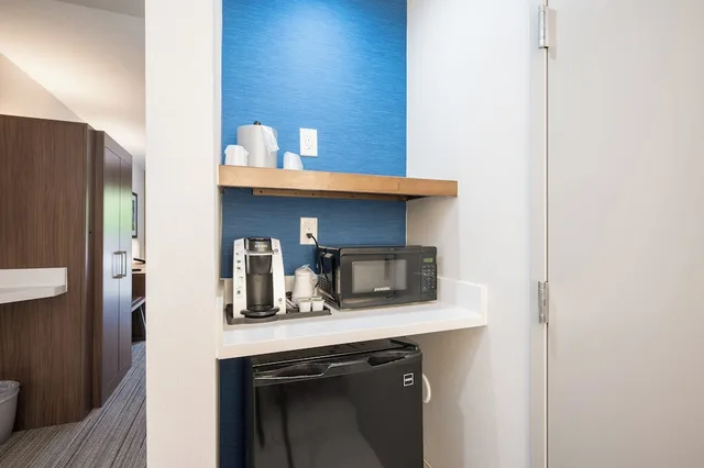 غرفة قياسية بسرير فردي، Holiday Inn Express Grover Beach 4/4