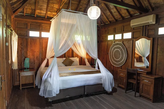 بنغل بسرير كينج بإطلالة على الحديقة، Bali Royal Heritage Villa 2/2