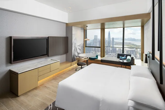 Room, King Bed, Bay View، Renaissance Shenzhen Bay Hotel 3/10