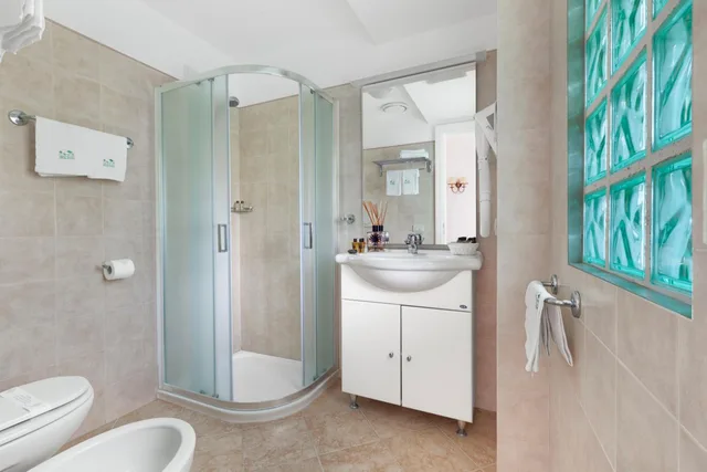 غرفة قياسية بسرير مزدوج، Relais 2 Pini Capri 2/2