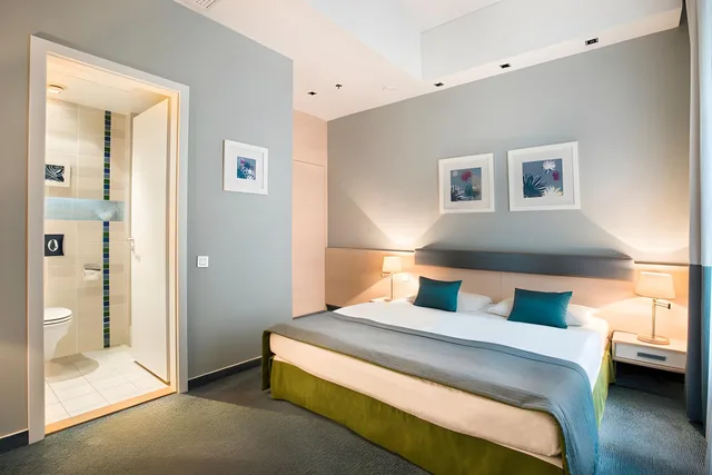 غرفة قياسية بسرير كينج، Atrium Hotel by Mellow Mood Hotels 1/1