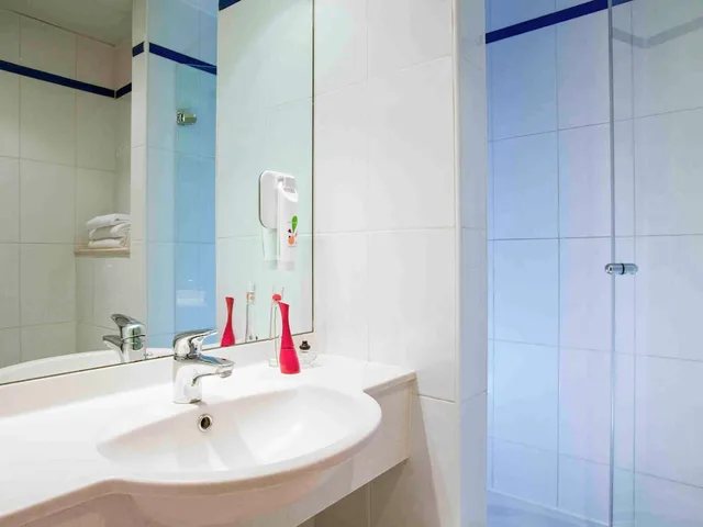 غرفة قياسية بسرير مزدوج، ibis Styles Paris Mairie de Montreuil 8/9