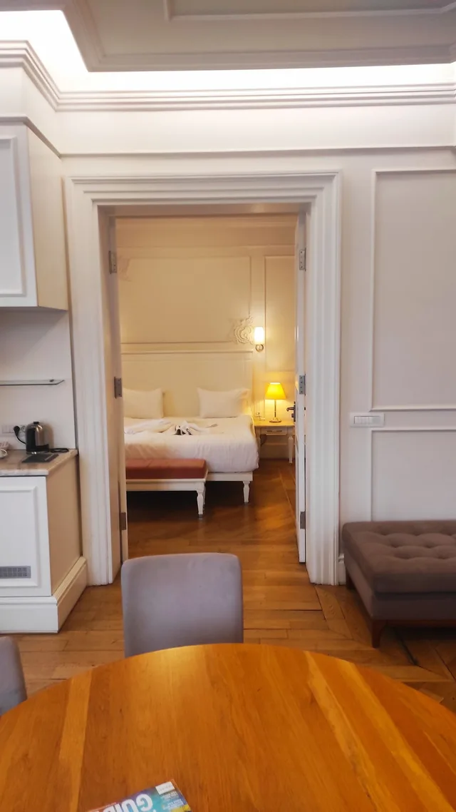 Business, Suite, Single Bed, City View, Jetted Tub, Corinne Hotel 2/6