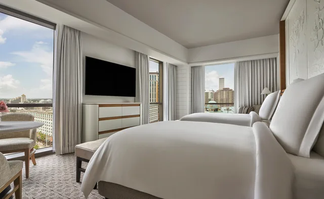 غرفة بريميير بسريرين مزدوجين بإطلالة على المدينة، Four Seasons Hotel New Orleans 2/6
