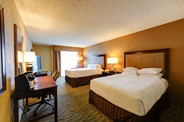 غرفة بسريرين مزدوجين، Wyndham Jacksonville Hotel and Conference Center 1/1