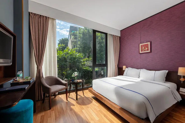 غرفة جونيور بسرير كينج بإطلالة على المدينة، Oriana Boutique Hotel 3/7