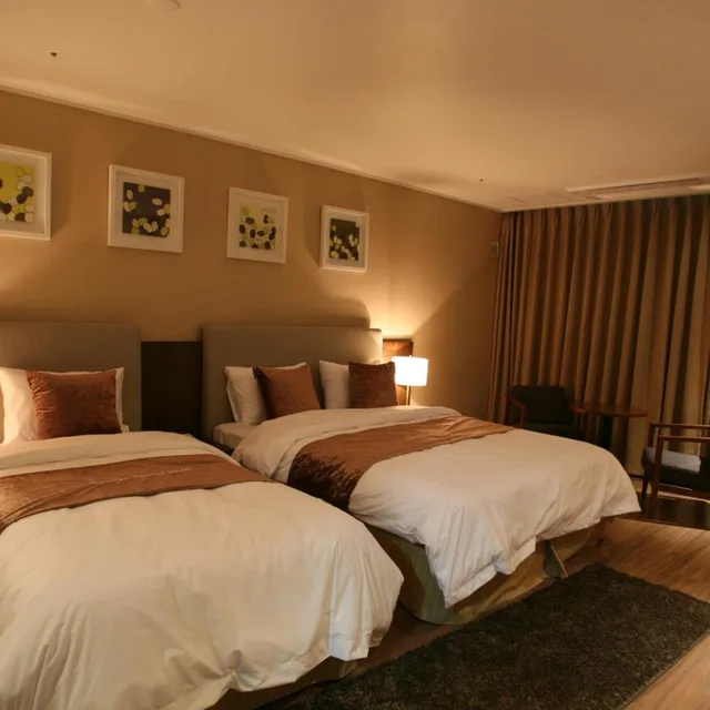 Deluxe, Twin Beds, Sea View, Hyunjin Tourist Hotel 6/9