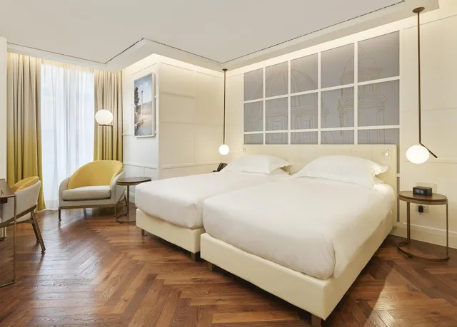 غرفة سوبيريور بسريرين منفصلين، De Bonart Naples, Curio Collection by Hilton 2/8