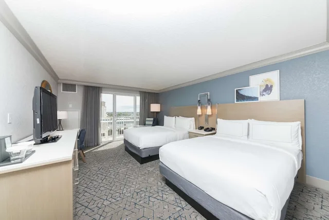 Room, 2 Queen Beds, Coast View, Balcony, Accessible، Hilton Melbourne Beach Oceanfront 3/10