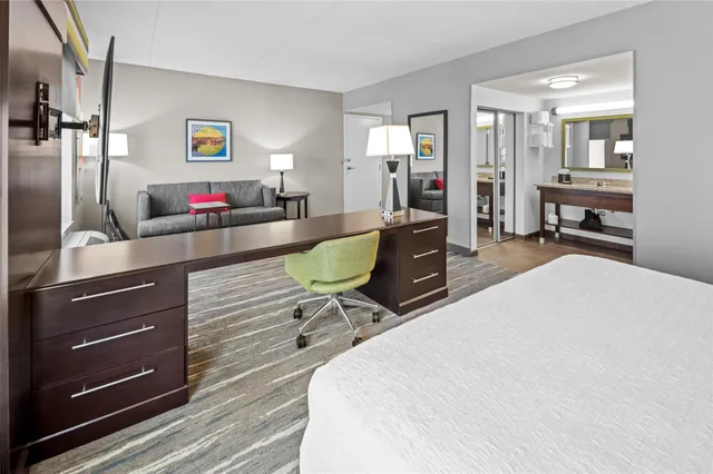 جناح استوديو بسرير كينج، Hampton Inn & Suites Camp Springs/ Andrews Afb 1/4