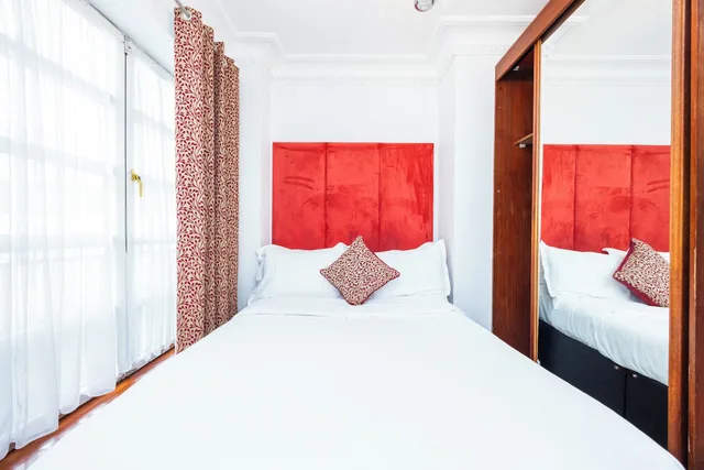 3 Bedrooms, Apartment, King and Twin Beds, 1.5 Bathrooms، Carlton Court 6/10