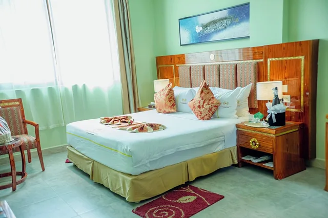 جناح تنفيذي بسرير كينج، Tiffany Diamond Hotel Makunganya Street 1/10